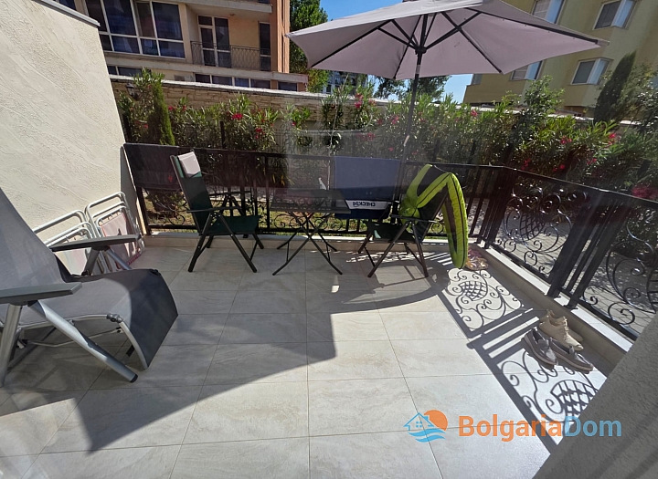 Beautiful two-room apartment in a cozy complex on the coast. Photo 6