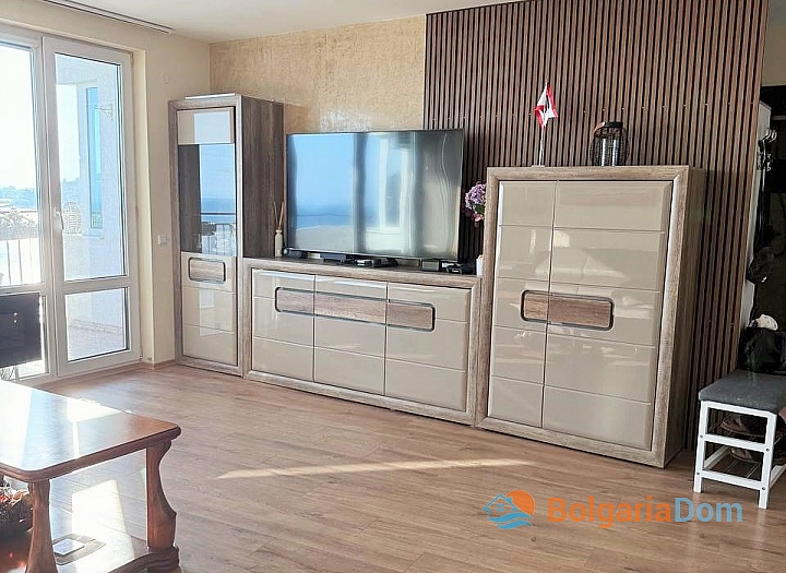 Przestronny, trzypokojowy apartament z pięknym widokiem na morze. Zdjęcie 4