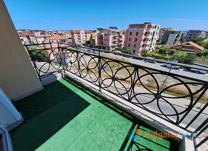 Excellent large studio in a luxury complex in Ravda. Photo 9
