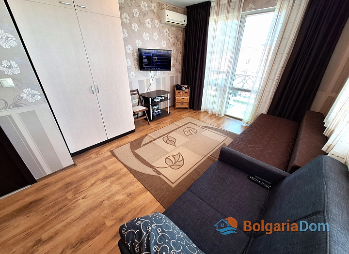Excellent large studio in a luxury complex in Ravda. Photo 19