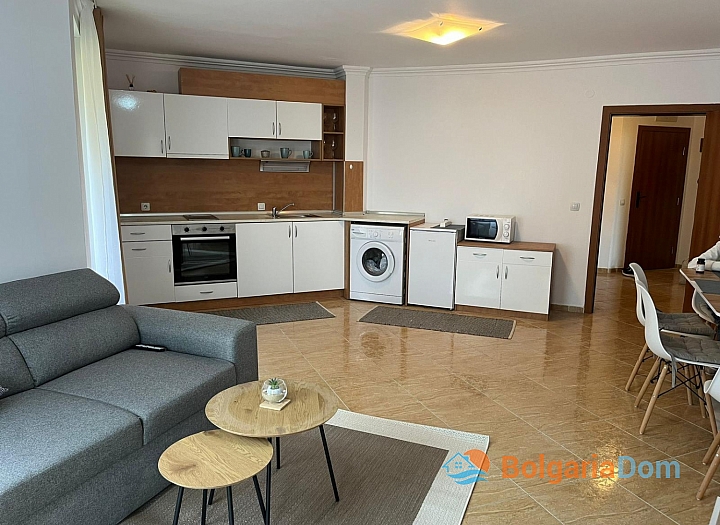 Třípokojový apartmán ve Sveti Vlas. Foto 1