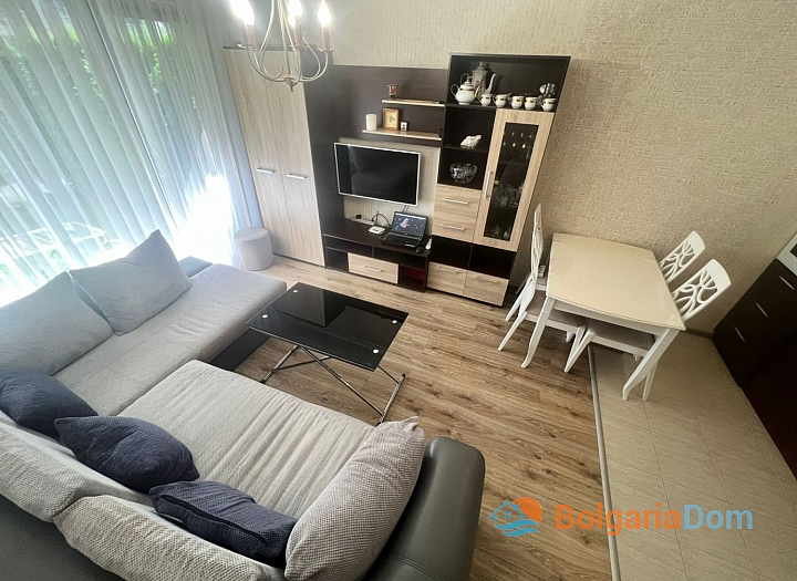 Two-room apartment with a courtyard in a beautiful complex. Photo 12