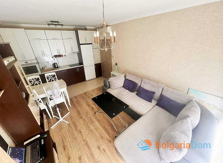 Two-room apartment with a courtyard in a beautiful complex. Photo 3