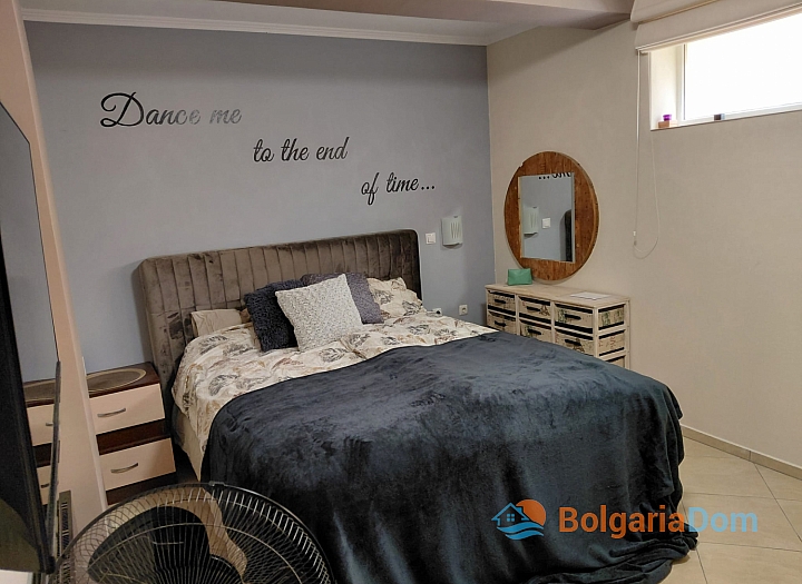 Große Wohnung mit Meerblick in Sveti Vlas. Foto 6
