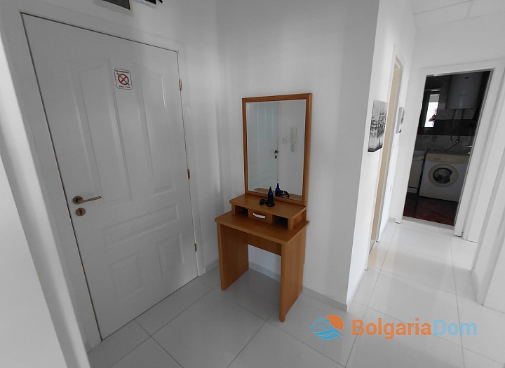 Krásný třípokojový byt na prvním pobřeží. Foto 15