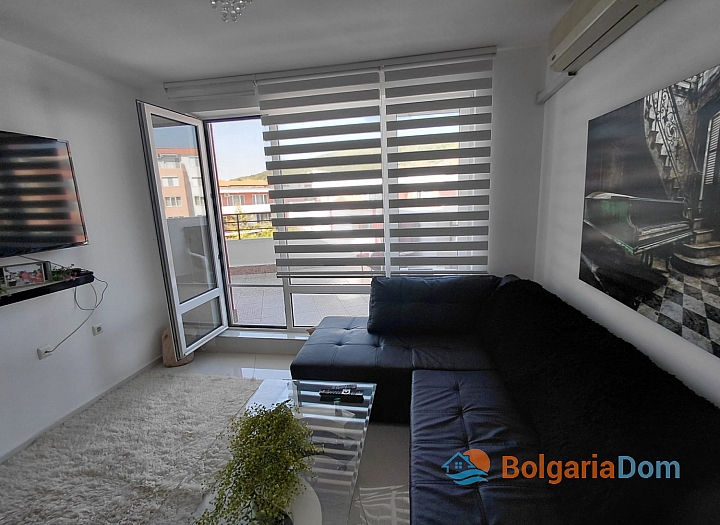 Krásný třípokojový byt na prvním pobřeží. Foto 2