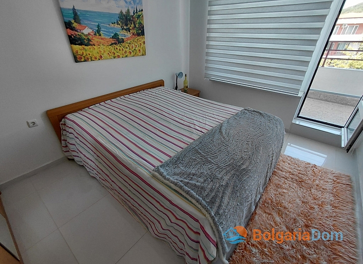 Krásný třípokojový byt na prvním pobřeží. Foto 10