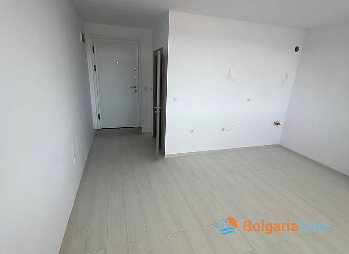 Spacious studio in a new complex. Photo 6