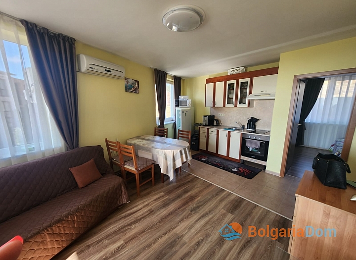 Dvoupokojový apartmán s výhledem na moře ve Sveti Vlas. Foto 3