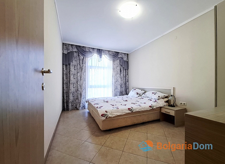Zwei-Zimmer-Wohnung mit herrlichem Blick auf die Pools in einem Luxuskomplex. Foto 7