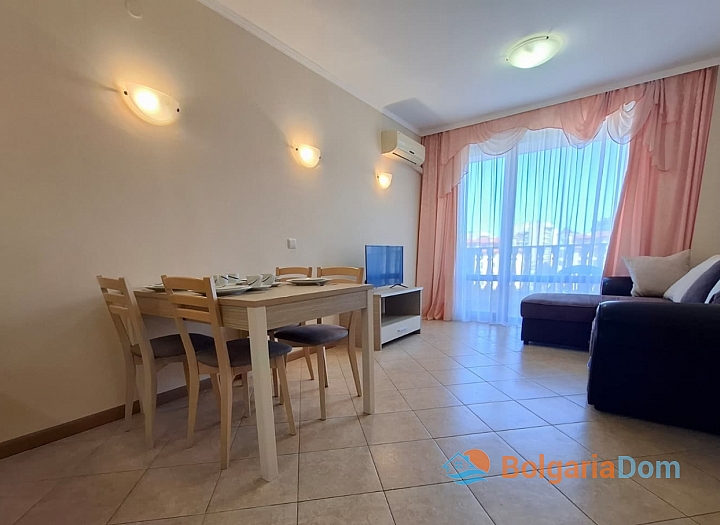 Zwei-Zimmer-Wohnung mit herrlichem Blick auf die Pools in einem Luxuskomplex. Foto 19