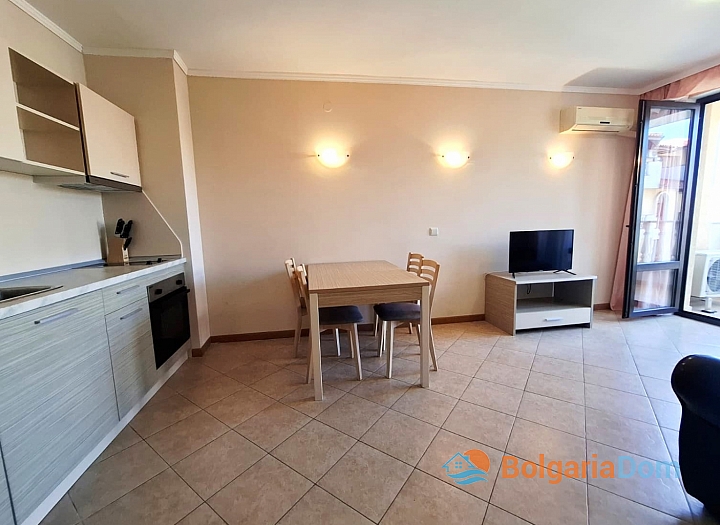 Zwei-Zimmer-Wohnung mit herrlichem Blick auf die Pools in einem Luxuskomplex. Foto 18