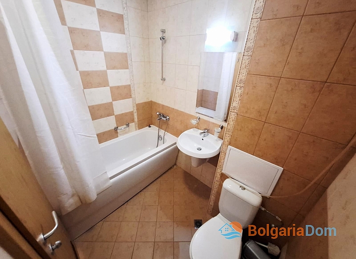 Zwei-Zimmer-Wohnung mit herrlichem Blick auf die Pools in einem Luxuskomplex. Foto 13