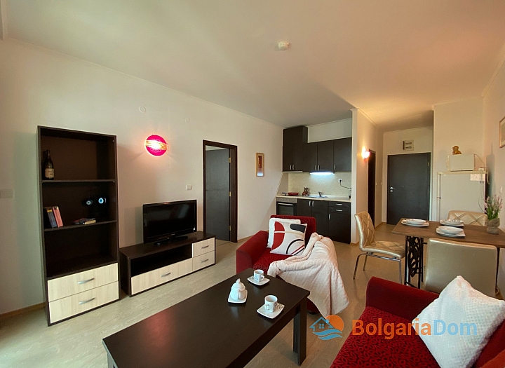 Просторная двухкомнатная квартира в 200 метрах от моря . Фото 3 Просторная двухкомнатная квартира в 200 метрах от моря . Фото 3