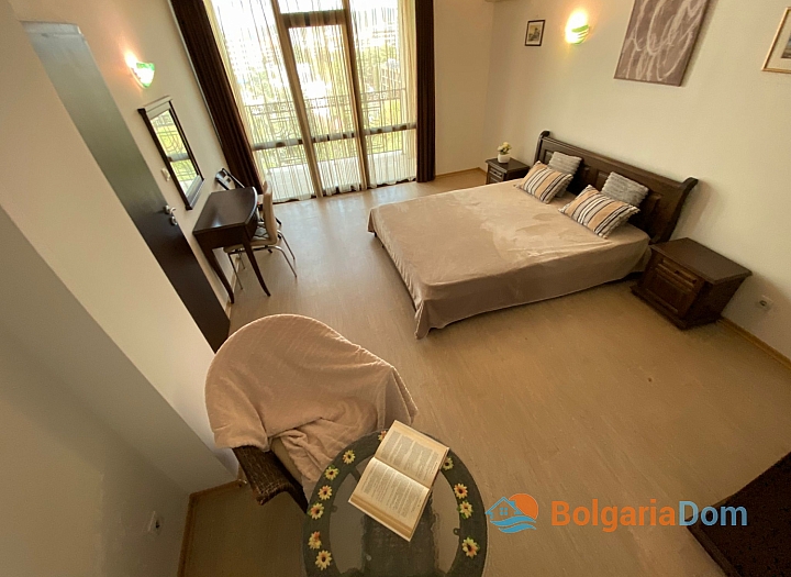 Przestronne dwupokojowe mieszkanie 200 metrów od morza. Zdjęcie 25