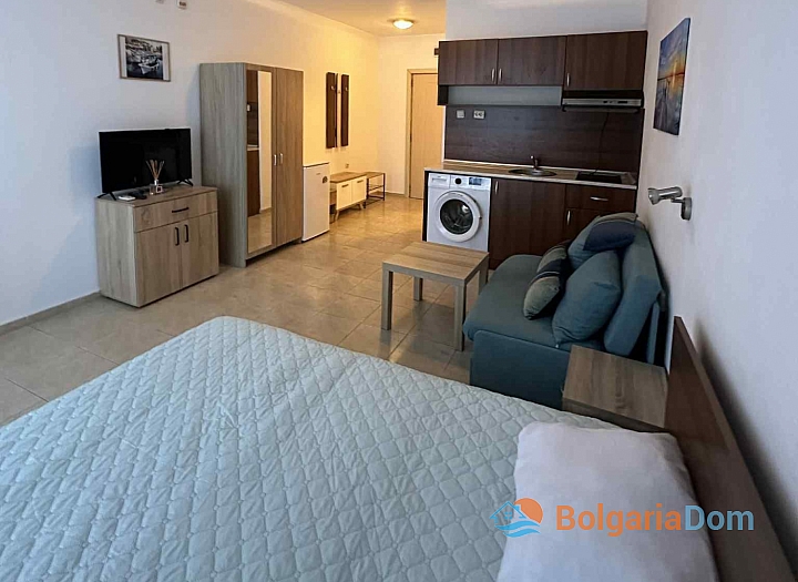 Большая студия на побережье в пешей доступности к морю. Фото 1 Большая студия на побережье в пешей доступности к морю. Фото 1