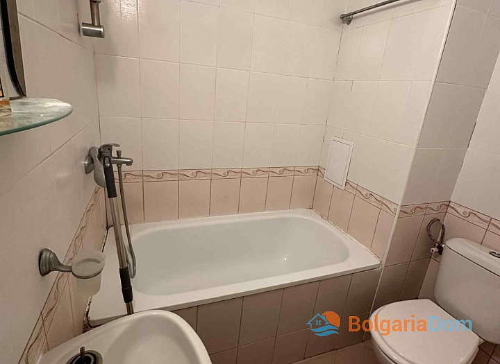 Большая студия на побережье в пешей доступности к морю. Фото 5 Большая студия на побережье в пешей доступности к морю. Фото 5