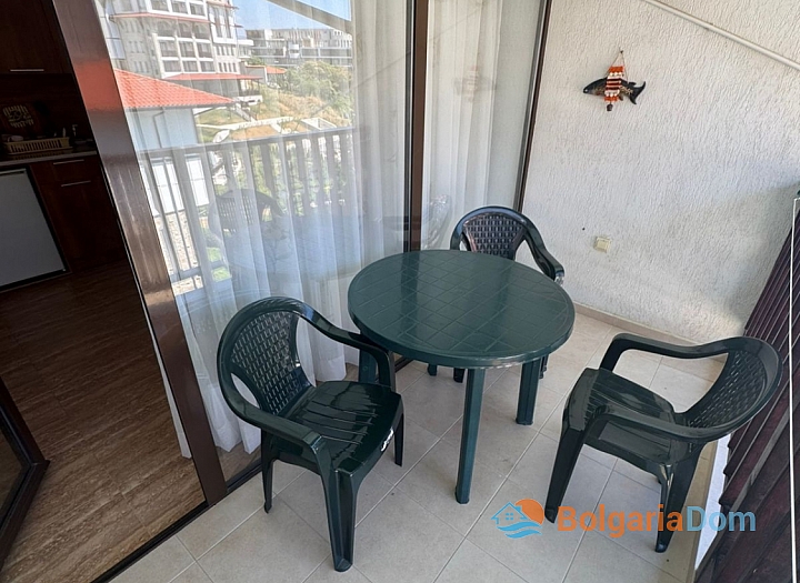 Двухкомнатная квартира с панорамным видом на море, первая линия. Фото 7