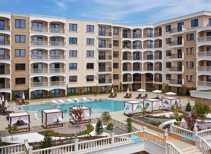 Двухкомнатная квартира на первой линии в центре Несеба. Фото 1