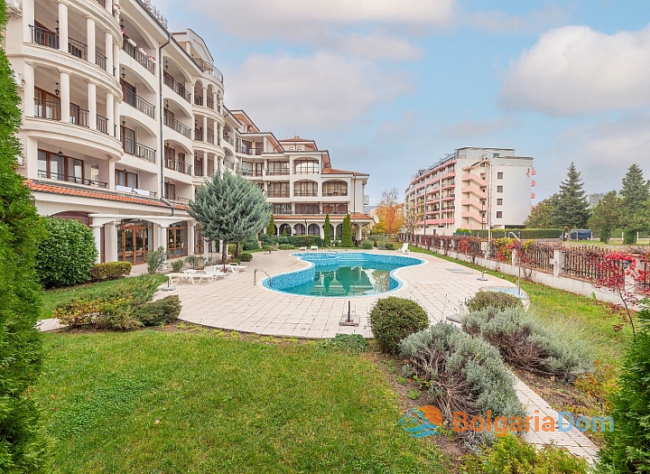 Geräumiges Zweizimmerapartment mit Poolblick, 500 Meter vom Meer entfernt. Foto 19