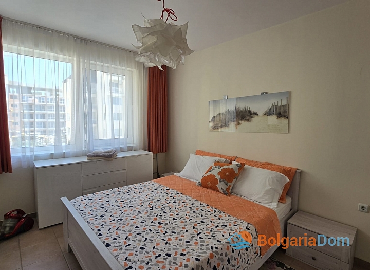 Квартира с видом на бассейн в хорошем комплексе. Фото 3