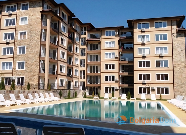 Apartment with a pool view, 100 meters from the sea. Photo 19