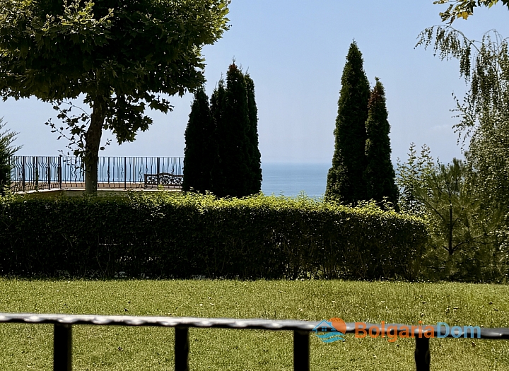 Apartmán s výhledem na moře v krásném velkém komplexu. Foto 2 Apartmán s výhledem na moře v krásném velkém komplexu. Foto 2