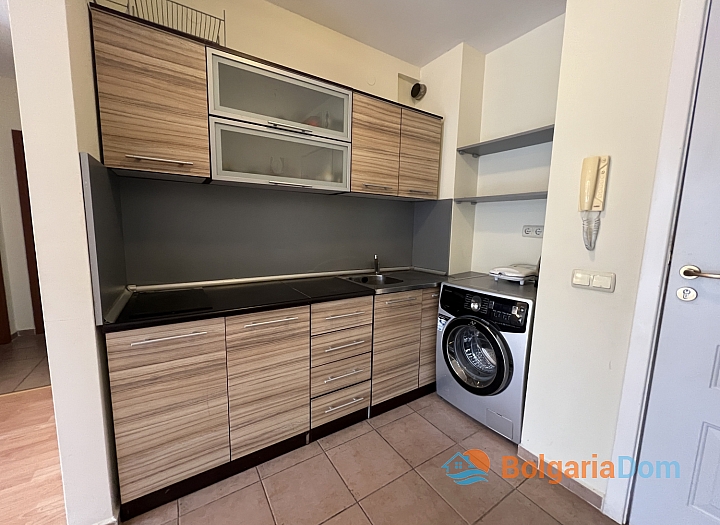 Простора квартира у великому хорошому комплексі. Фото 8