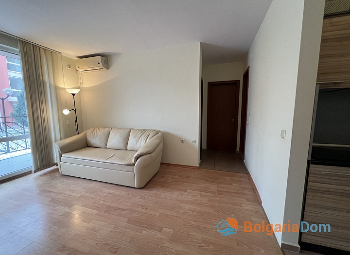 Простора квартира у великому хорошому комплексі. Фото 5