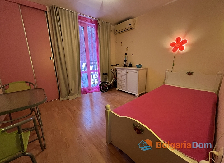 Простора квартира у великому хорошому комплексі. Фото 13