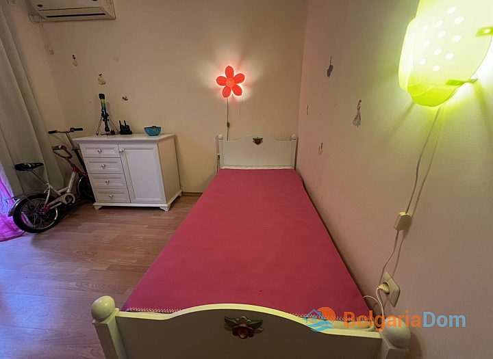 Простора квартира у великому хорошому комплексі. Фото 15