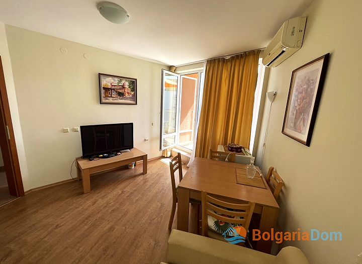 Apartmán s výhledem na moře ve velkém krásném komplexu. Foto 15