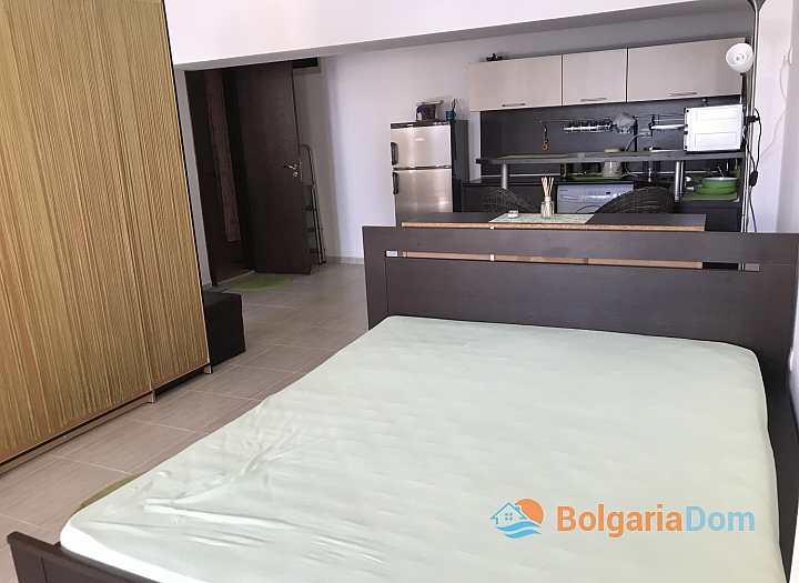 Piękny dwupokojowy apartament 100 metrów od morza. Zdjęcie 11