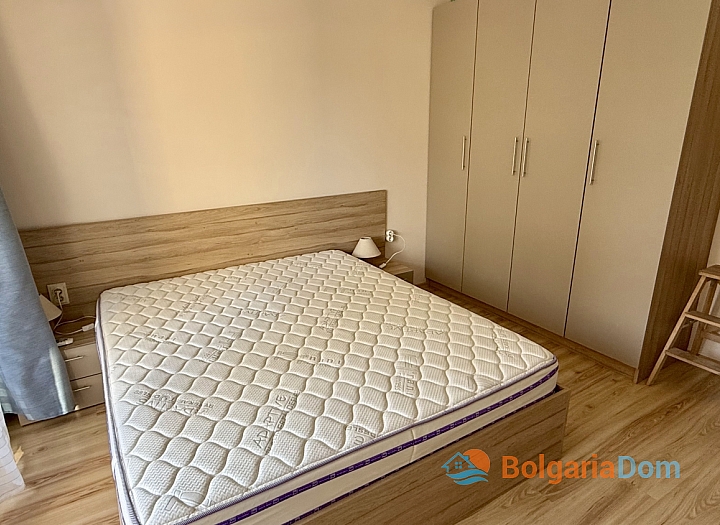 Vynikající apartmán s výhledem na bazén v kvalitním komplexu. Foto 15