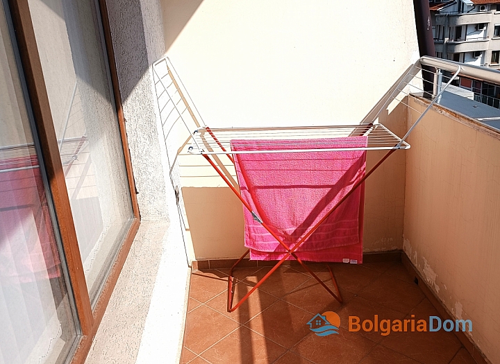 One-room apartment in a prestigious area of Burgas. Photo 6