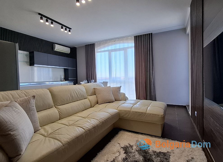 Stylowy i przestronny apartament trzypokojowy 300 metrów od morza w Nesebyrze. Zdjęcie 13