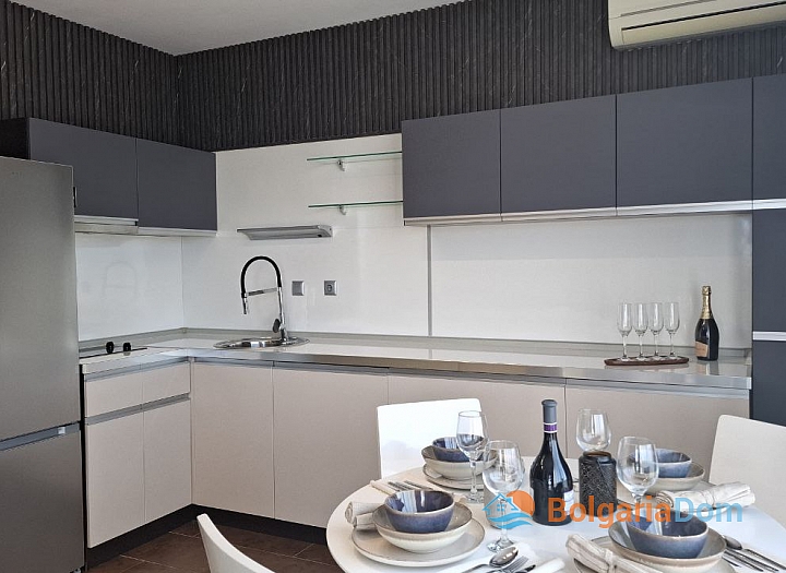 Stylowy i przestronny apartament trzypokojowy 300 metrów od morza w Nesebyrze. Zdjęcie 15