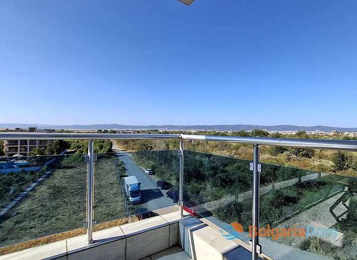 Stylowy i przestronny apartament trzypokojowy 300 metrów od morza w Nesebyrze. Zdjęcie 7