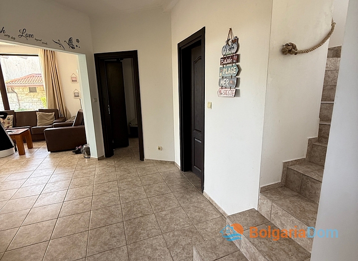 Дом с тремя спальнями в большом коттеджном комплексе. Фото 13