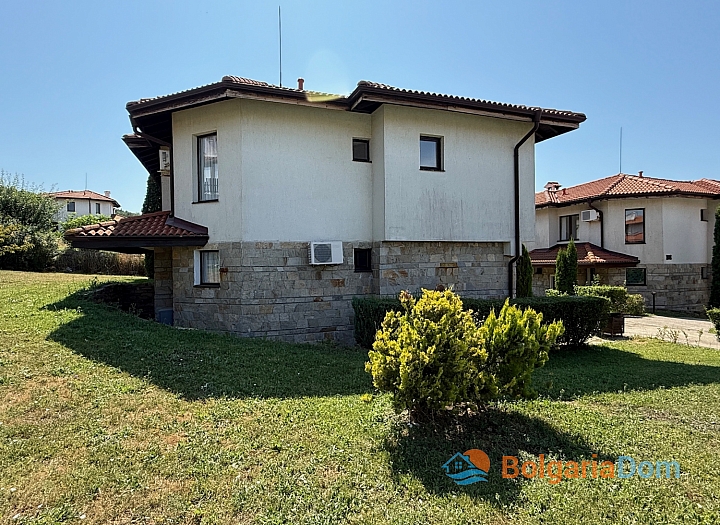 Дом с тремя спальнями в большом коттеджном комплексе. Фото 4