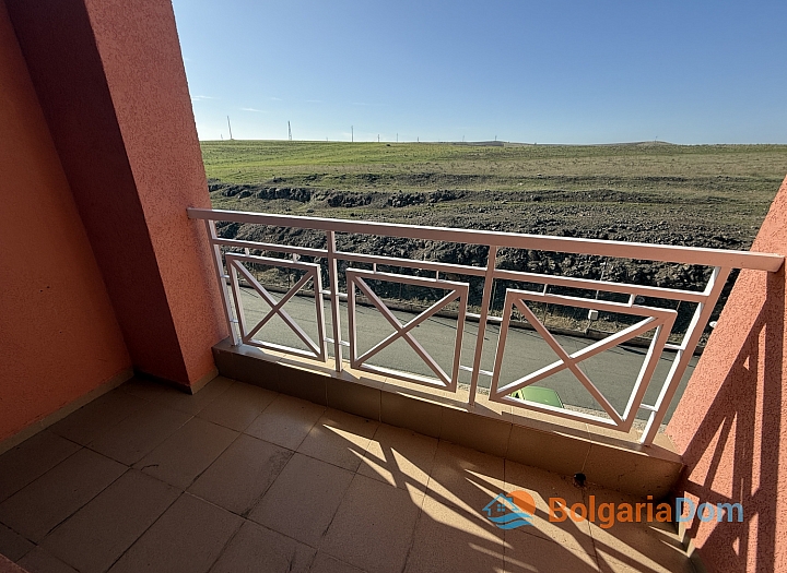 Jednopokojový apartmán ve velkém komplexu na pobřeží. Foto 6 Jednopokojový apartmán ve velkém komplexu na pobřeží. Foto 6