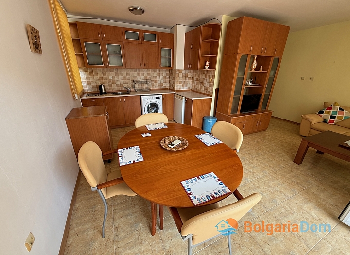 Große Dreizimmerwohnung 600 Meter vom Meer entfernt. Foto 4