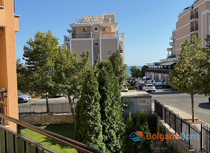 Large apartment 100 meters from the beach. Photo 12
