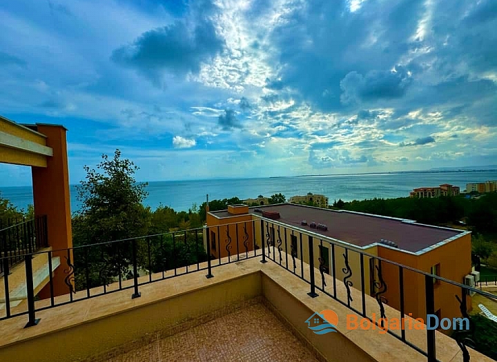 Apartmán s výhledem na moře ve velkém komplexu. Foto 6