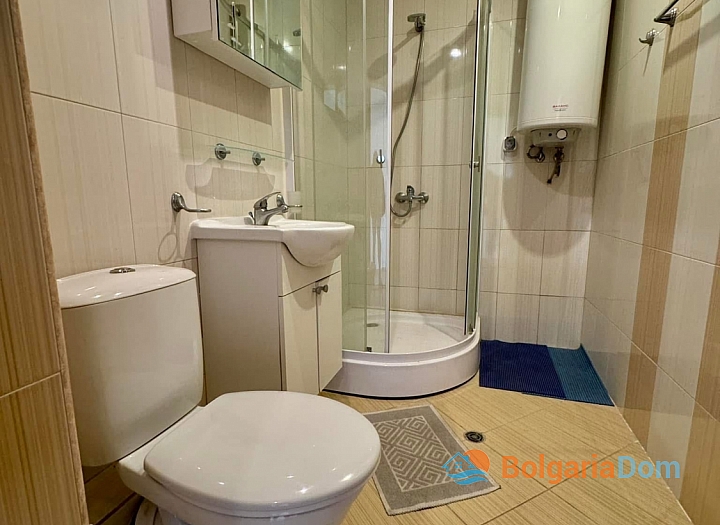 Apartmán s výhledem na moře ve velkém komplexu. Foto 34