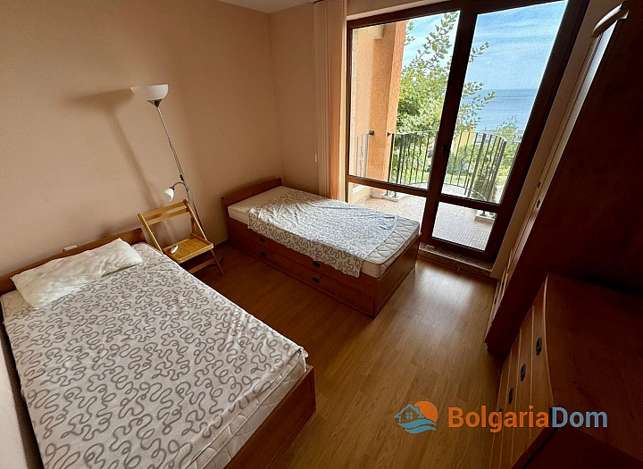 Apartmán s výhledem na moře ve velkém komplexu. Foto 28