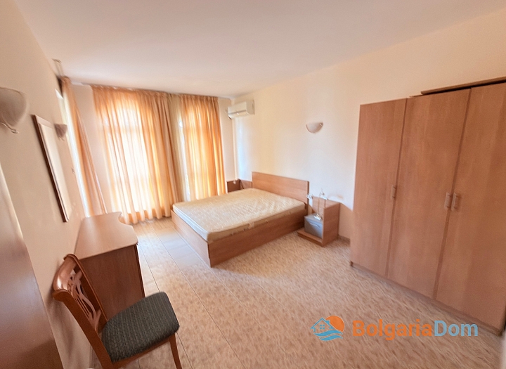 Geräumige Wohnung in einem Komplex mit ausgezeichneter Lage. Foto 10