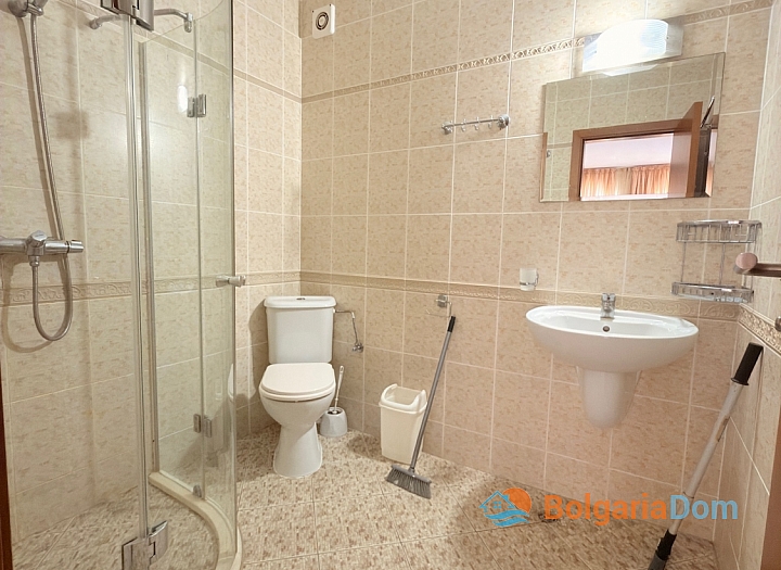 Geräumige Wohnung in einem Komplex mit ausgezeichneter Lage. Foto 18