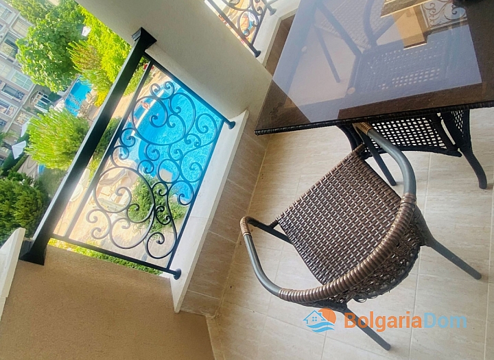 Studio mit Poolblick in Luxusanlage. Foto 5