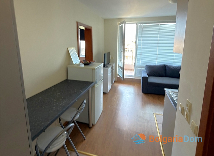 Apartment with pool view in a large complex. Photo 11 Apartment with pool view in a large complex. Photo 11